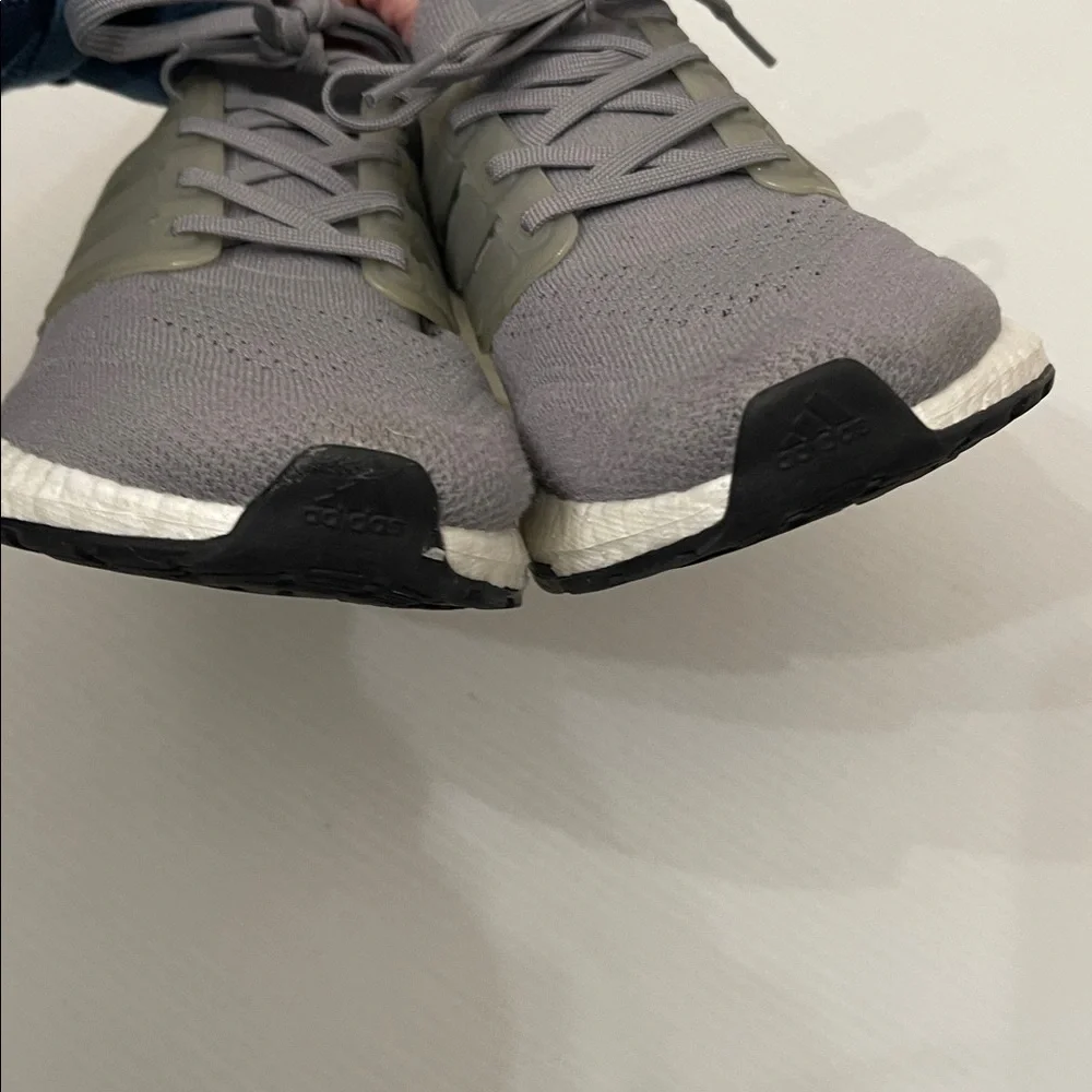 ADIDAS ULTRABOOST 22 RUNNING SNEAKERS MENS SIZE 6